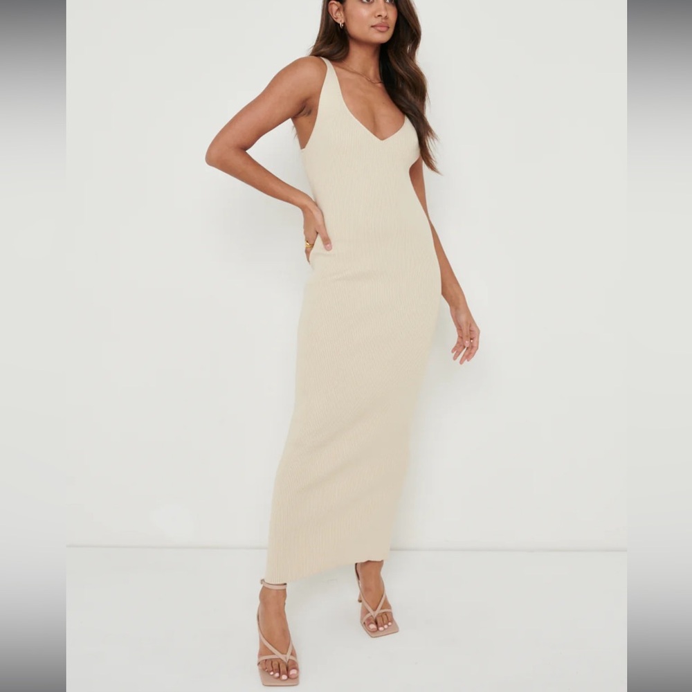 Pretty Lavish - Lara Ribbed Knit Dress